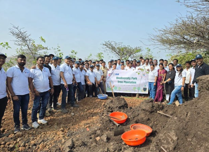 Fleetguard Filters Drives Mega Plantation Initiative in Tamhanwadi Village