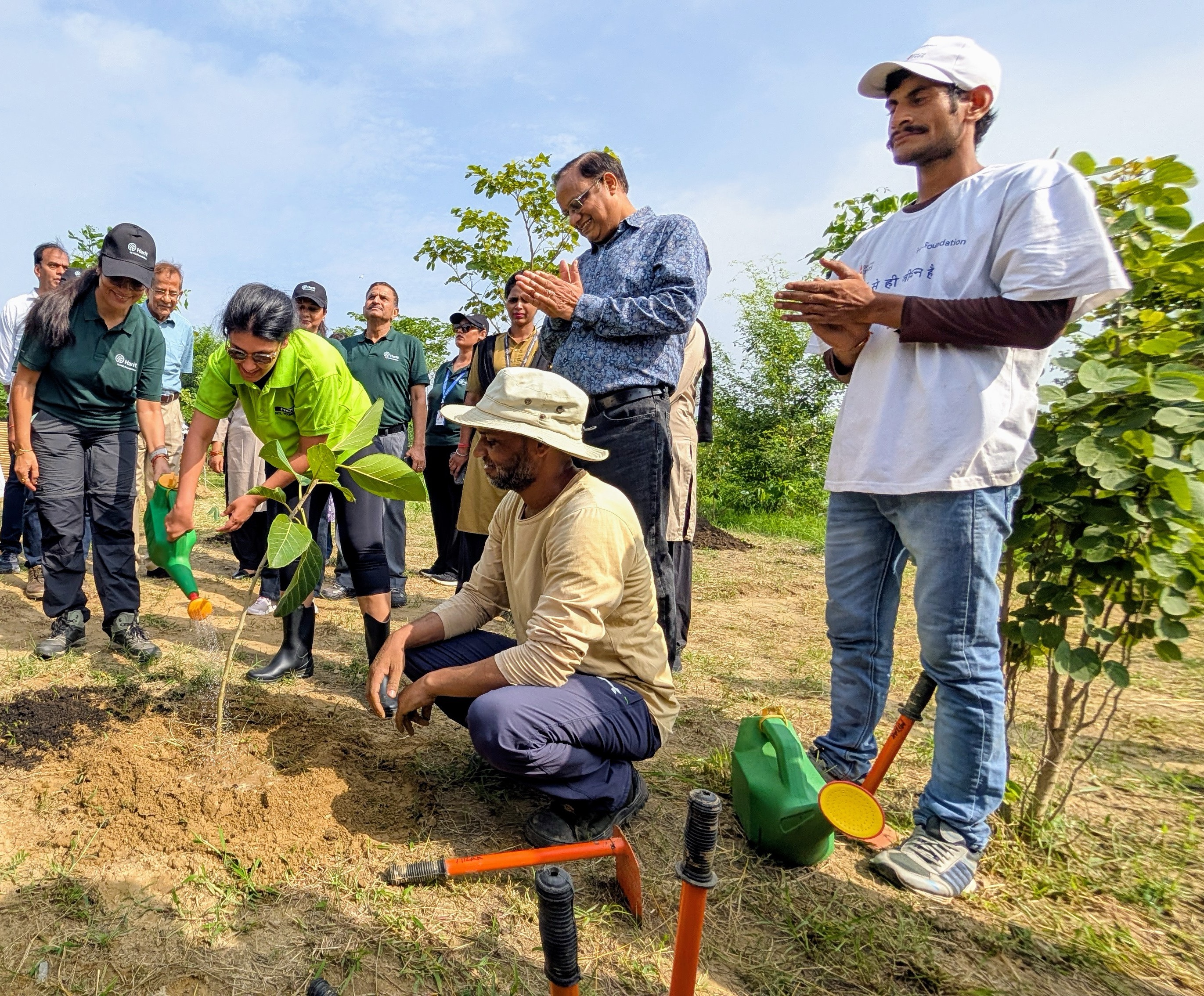 https://csrbox.org/news/1754906717HCLTech%20commemorates%20the%2049th%20anniversary%20of%20HCL%20Group%20by%20planting%2049%2C000%20saplings%20across%20India.JPG